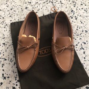 Authentic Tod’d loafers tan color.